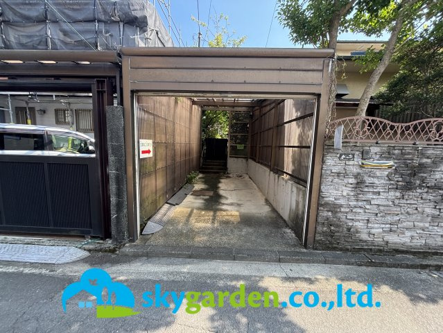 小田原市久野　中古戸建の駐車場