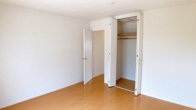 K・S HOUSE　の洋室