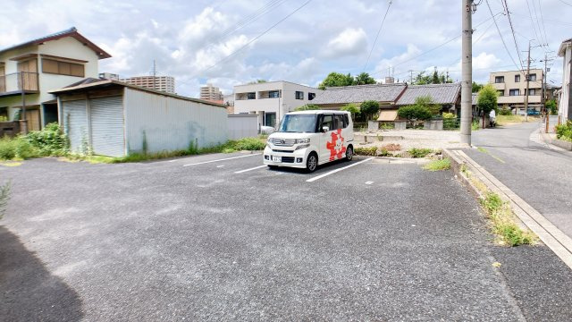 K・S HOUSE　の駐車場