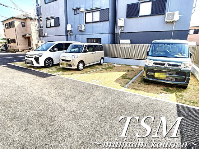 カーサフェリスの駐車場