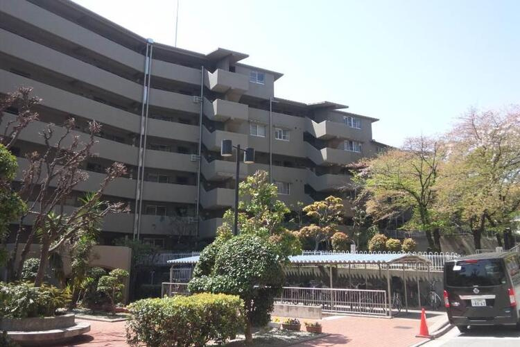 日興千里丘スカイマンションA棟の外観|外観もきれいです