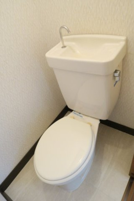 【トイレ】 | ハイツつかだ | 温水洗浄便座に変更します。