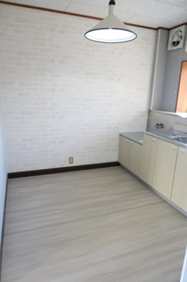 【内装】 | ハイツつかだ | クロスも床もリフォーム済みです