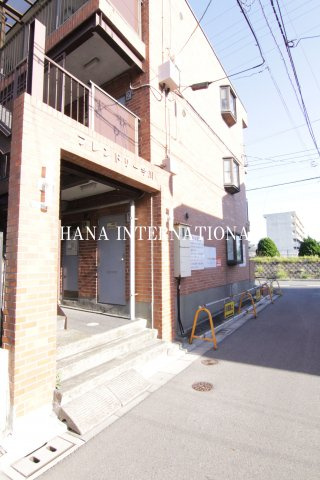 フレンドリー今川のエントランス