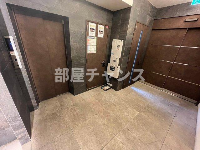 LaDouceur今池南のロビー