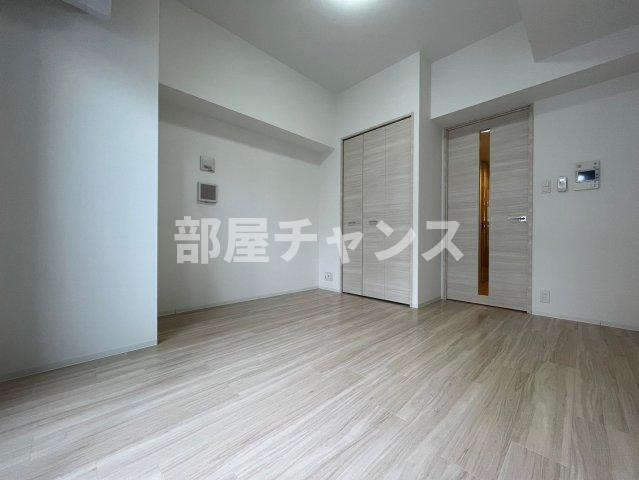 LaDouceur今池南の寝室|使いやすいリビングです