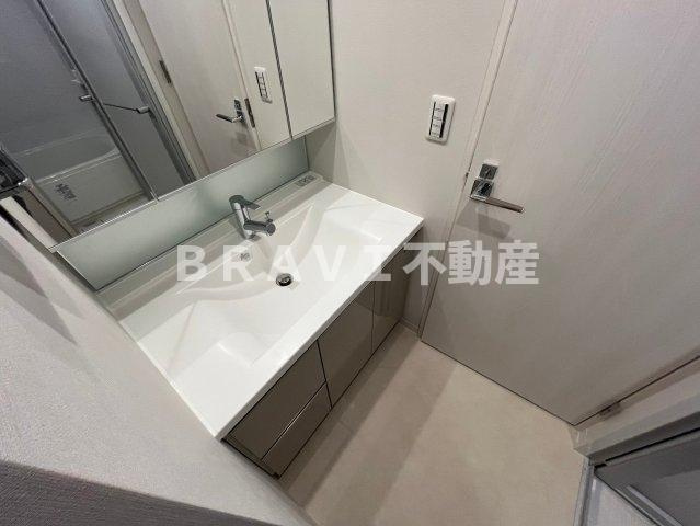 ルフォンプログレ堺筋本町タワーレジデンス BRAVI不動産の独立洗面台