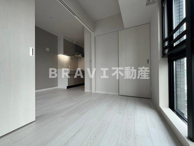ルフォンプログレ堺筋本町タワーレジデンス BRAVI不動産の洋室