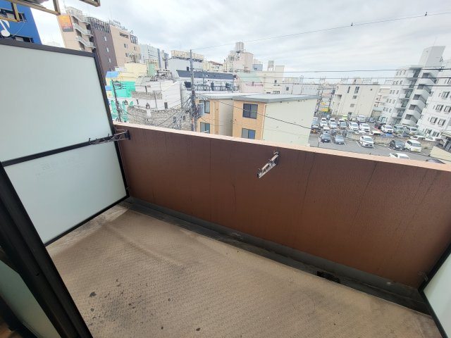 CBヒルズのバルコニー