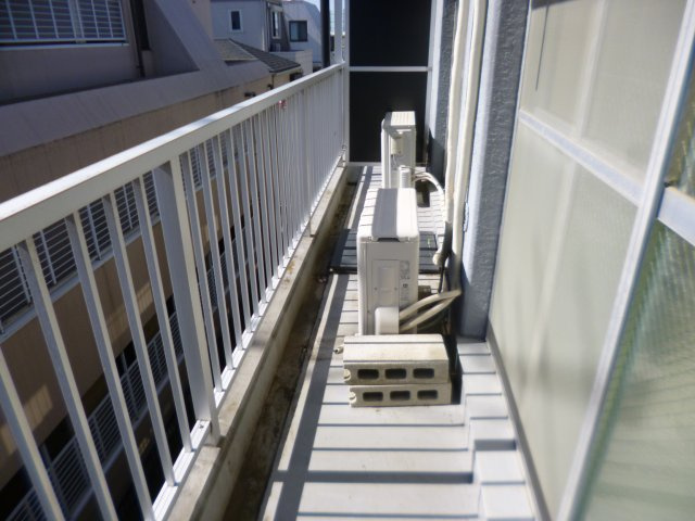 プラザ西調布のバルコニー