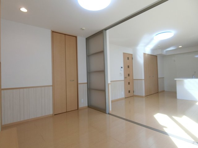 クローバーコートの洋室