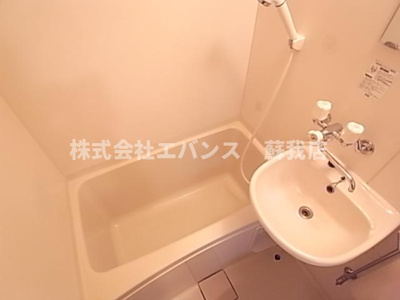 【浴室】 | ケントハウス | 落ち着いた空間のお風呂です