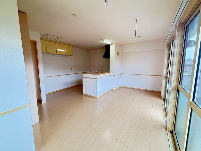 ☆南向きで陽当たり良好です☆