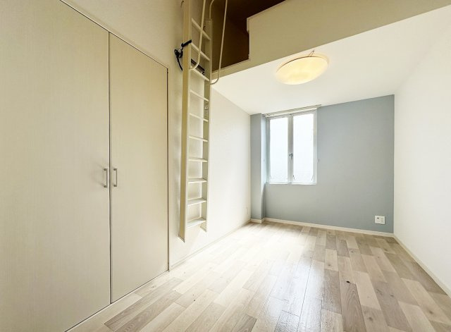 スモールメゾン斎田の洋室