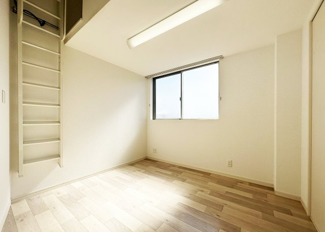 スモールメゾン斎田の洋室