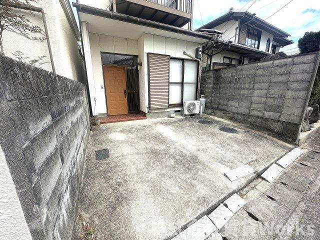 徳島市南昭和町７丁目の一戸建ての駐車場|車をお持ちの方に嬉しい駐車場付きの物件です
