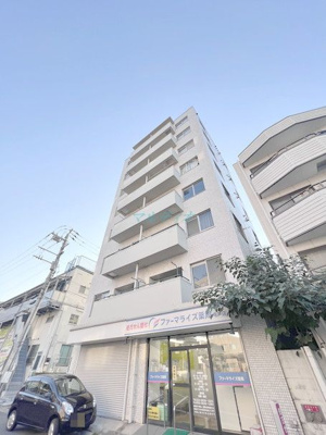 【外観】 | メゾン・ド・トルティ | 目の前大きい公園の立地