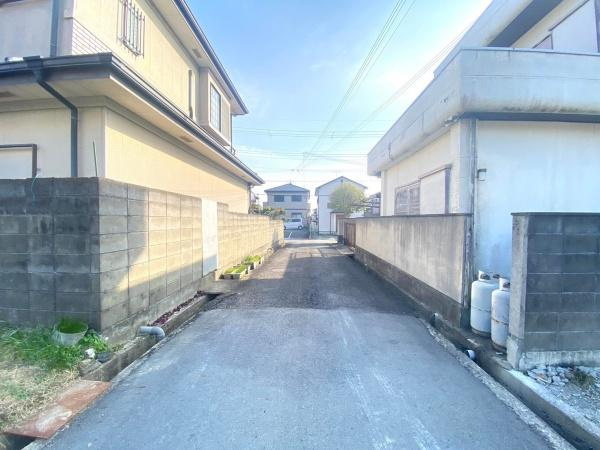 和歌山市上野　土地の前面道路含む現地写真