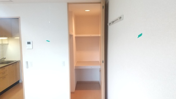 セジュール野口のキッチン|ウォークインクローゼット