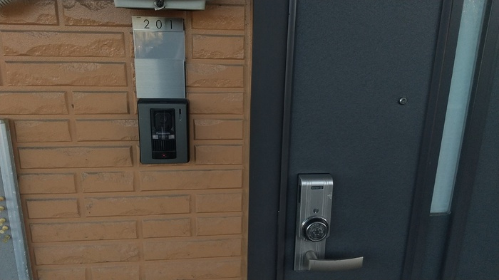 セジュール野口のセキュリティ|玄関（カードキー）インターホン