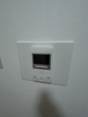 【セキュリティ】 | Ｃ－ＷＩＮＧ | モニター付きインターホンです