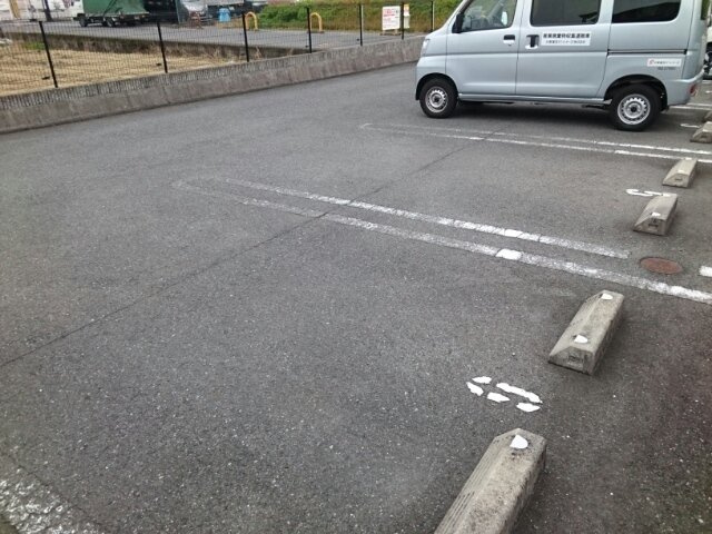 ミモの駐車場
