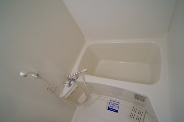 ミリカルブラⅡの浴室|参考、同建物・反転間取りの号室