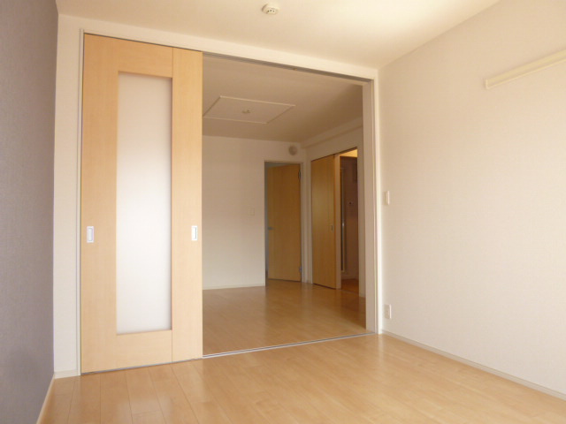 メゾン・エトワールの居間・リビング|洋室