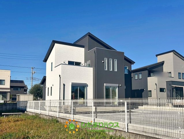 杉戸町堤根　新築一戸建て　03　クレアスタウンの外観|小学校が徒歩圏内で小さなお子様の通学も安心です。