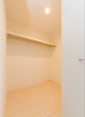 【収納】 | スローライフ 井尻 | 別号室の写真になります。現況優先。