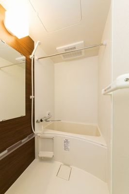 【浴室】 | ジュネス香椎駅東 | 別号室の写真になります。現況優先。