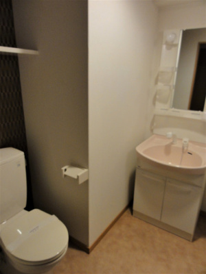 【トイレ】 | ベネフィス白金 | 別号室の写真になります。現況優先。