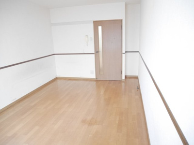 【洋室】 | ピュア箱崎 | 別号室の写真になります。現況優先。