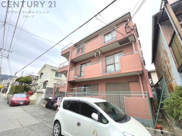 鉄筋コンクリート造4階建て