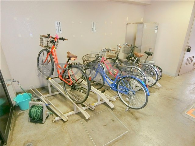 エクセルダイア蒲田Ⅲのその他共用部分|屋根付き駐輪場