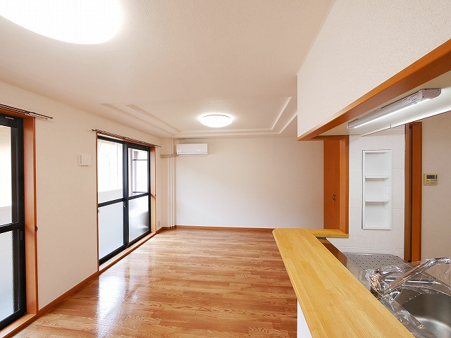 クレドール1番館の居間・リビング|ゆったり過ごせる居間です