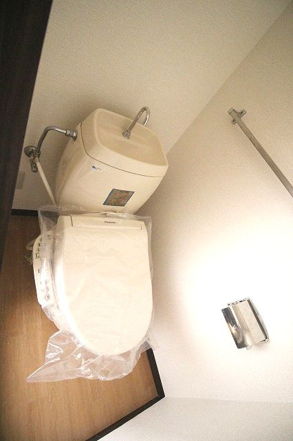長崎ハイツのトイレ|トイレもきれいです
※間取り反転の場合あり、内装が若干異なる場合がございます