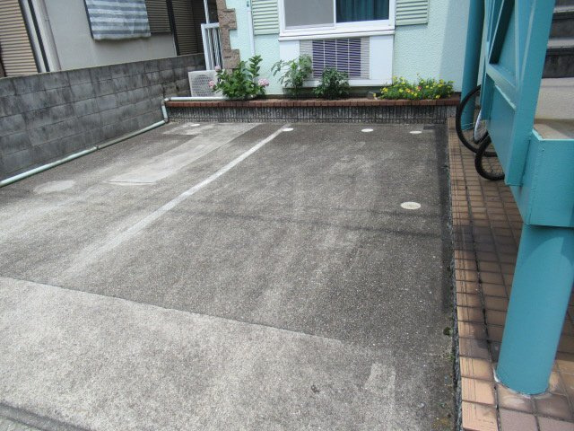 エコ土山の駐車場