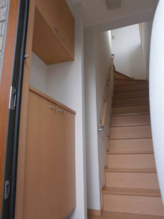 サンモールエイトの玄関