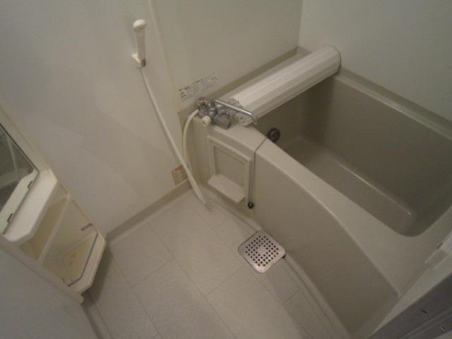 サンモールエイトの浴室