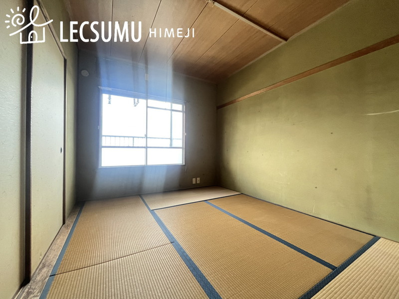 ローレルハイツ姫路天満B棟の和室