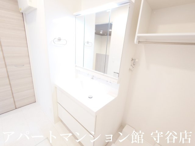 Kroneの独立洗面台