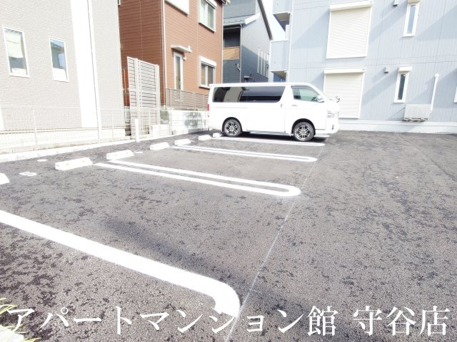 Kroneの駐車場
