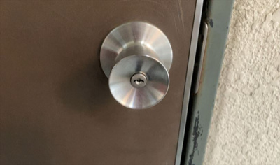 【防犯設備】 | ポケットハイツ本厚木 | 室内の防犯設備もチェックしましょう！モニター付きインターホンが設置されているか、防犯シャッターが設備されているか、ベランダに人が上がってきにくい高さかなどチェックしておくと入居後も安心できるでしょう。