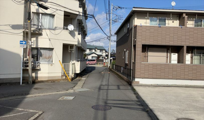 【外観】 | ポケットハイツ本厚木 | マンションの外観は非常に重要なポイントです！外観の善し悪しは資産価値に大きな影響を与えます。外観のいいマンションを購入することで、高値で売却がしやすく、買い手が見つかりやすいというメリットがあります。