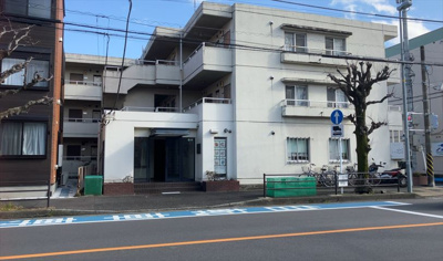 【現況写真】 | ポケットハイツ本厚木 | 眺望の良さを楽しめるダイニングキッチンで家族団らんの時間を過ごしてはいかがでしょうか。バルコニーから見える景色を家族で眺める時間は、時間が経つのを忘れてしまいそうですね。是非、現地を見に行きましょう！