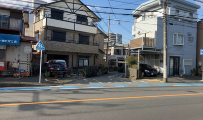 【展望】 | ポケットハイツ本厚木 | 眺望を気にして物件を探す場合、前面に建物が建っていないか現地で確認しましょう！前面に建物があると景色はもちろん、日当たりや風通しにも影響が出てきます。住んだ時のことを想像しながら現地見学をしましょう。