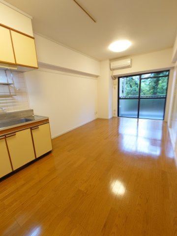 サンブリッジの居間・リビング