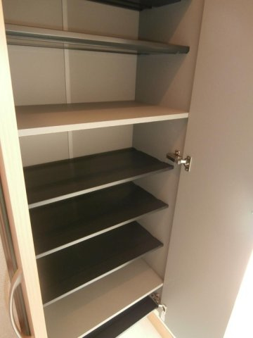 メゾン ド プリュネ Aの玄関|玄関