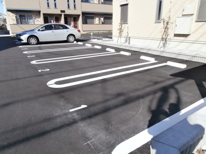 メゾン ド プリュネ Aの駐車場|駐車場